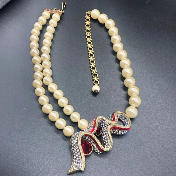 Heidi Daus 🆕 “Sweeter Than Candy”Swarovski Crystals Necklace & cream beads